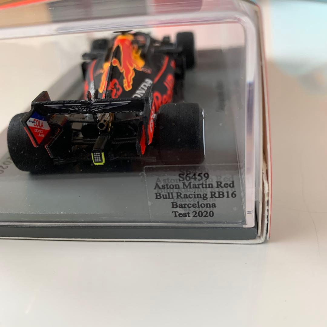 Aston Martin Red Bull Racing RB16 アルボン