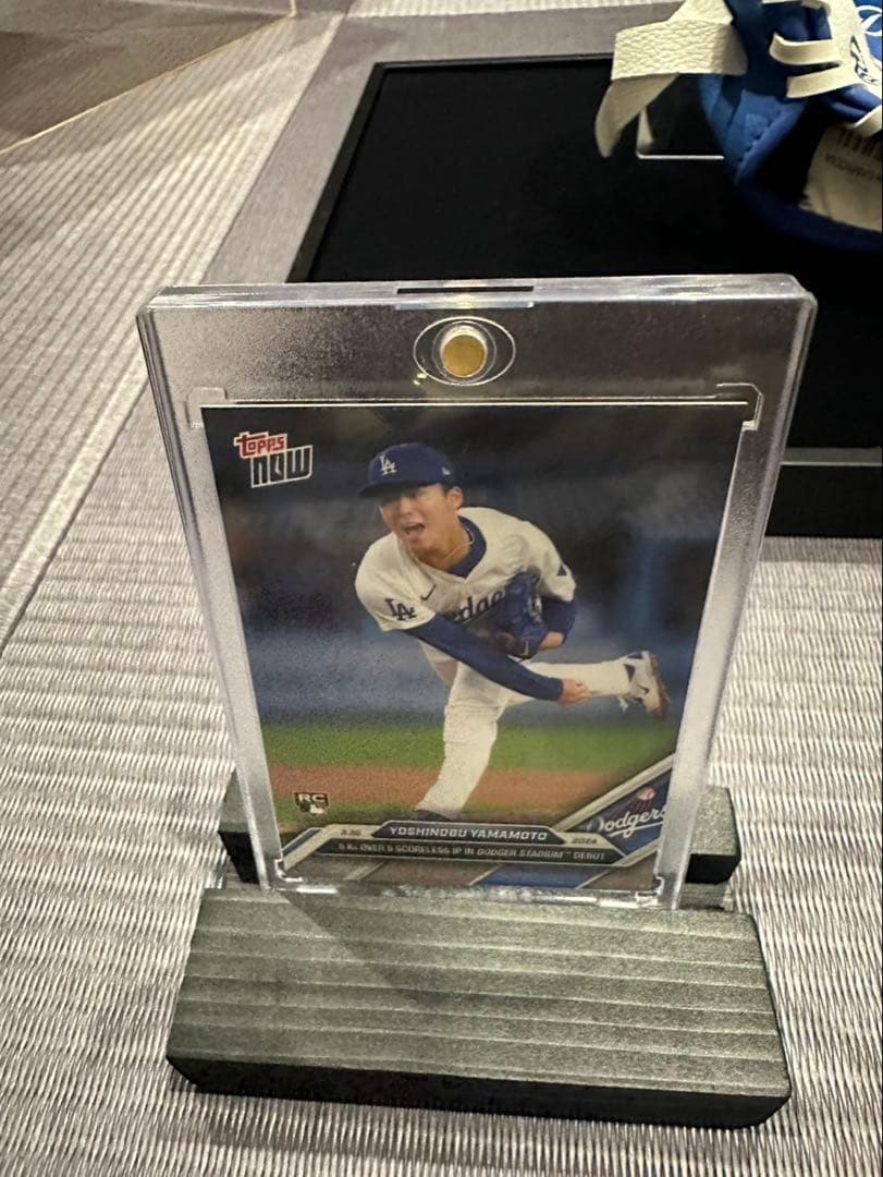 Dodgersドジャース 山本由伸 直筆サイン入り グローブ 10インチ&カード