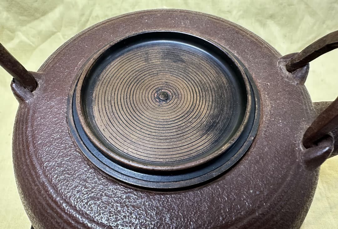 南部鉄器 三厳堂 鉄瓶 「忠行」銘・茶道具