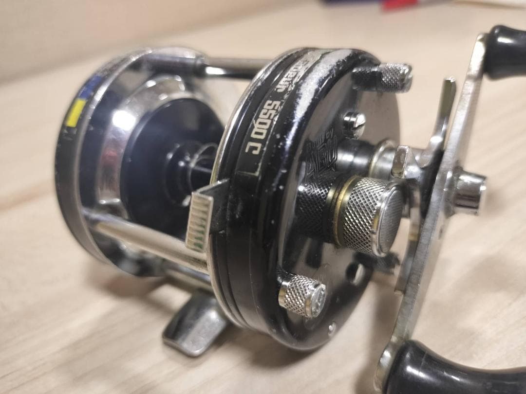 ★アブガルシア　アンバサダー5500C　ビンテージ　リール ブラック