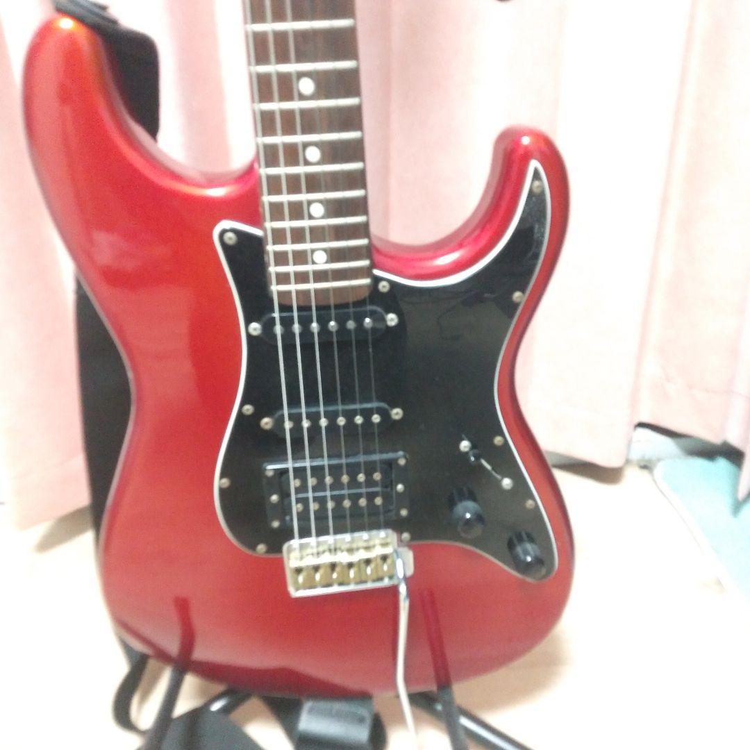 フェルナンデス　リミテッドエディション　ストラトタイプ　赤色