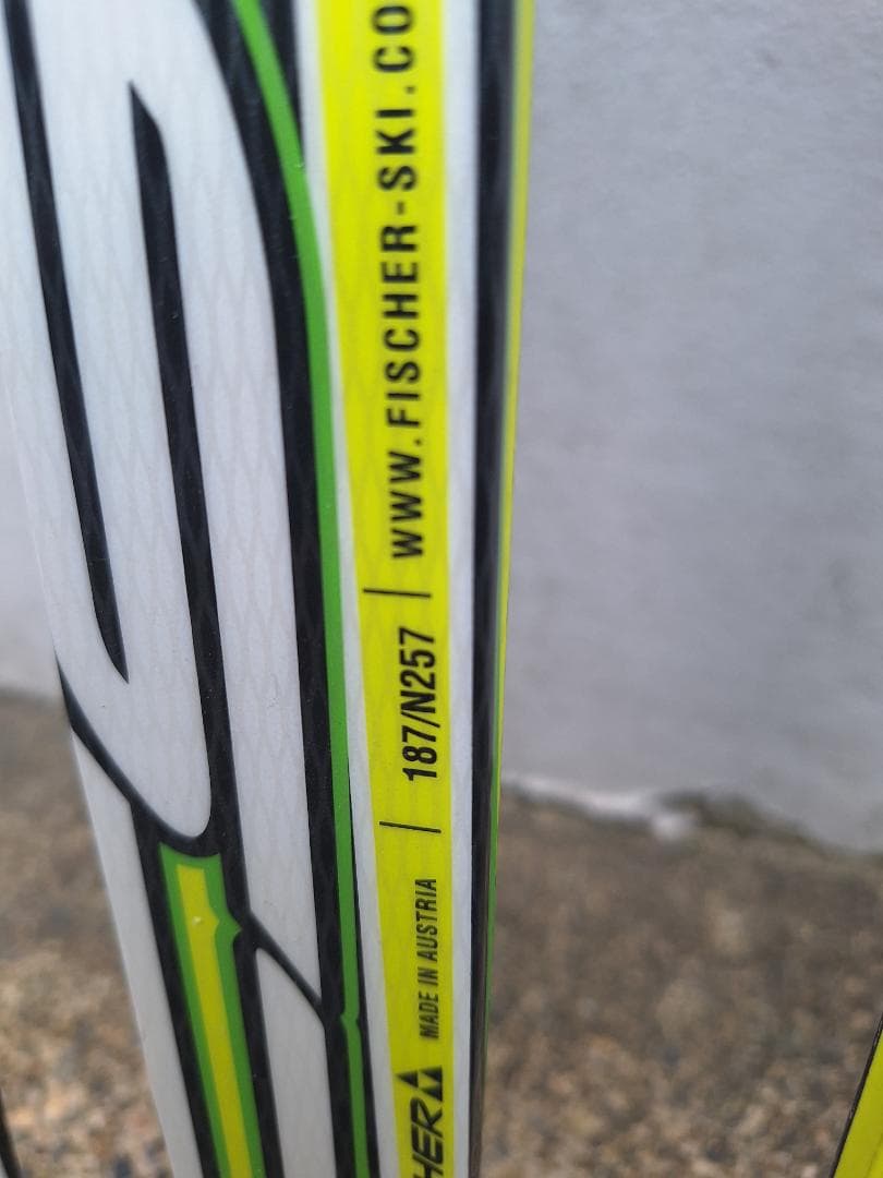 ③Fischer RCS スキー板 Salomonバインディング