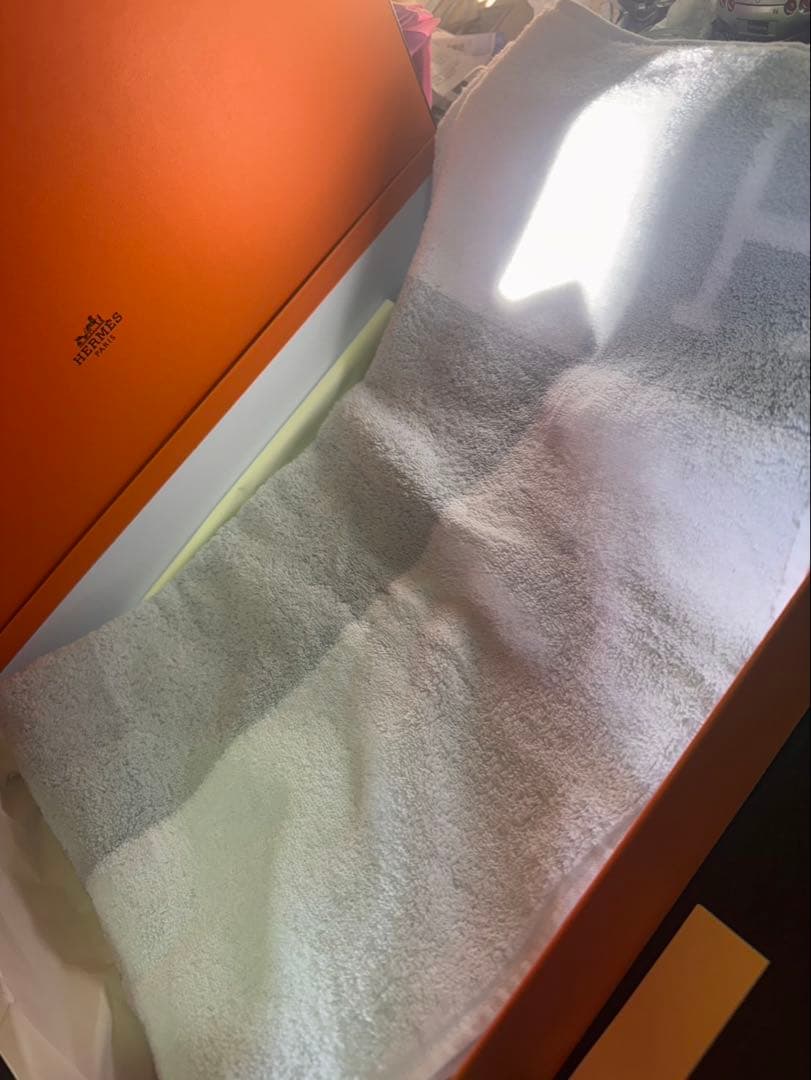 g1656 新品未使用 HERMES バスタオル グレー ホワイト アヴァロン