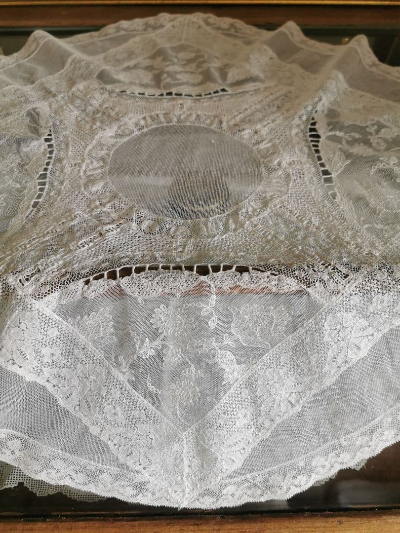 アンティークフランス ノルマンディー＆ボビンレース 美しいφ56㎝ラージドイリー