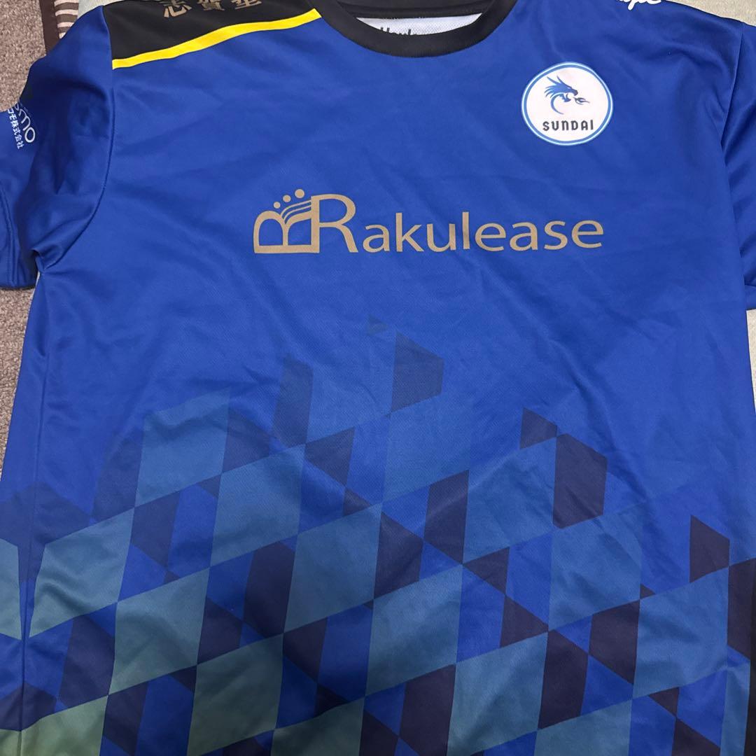 バレーボールシャツ