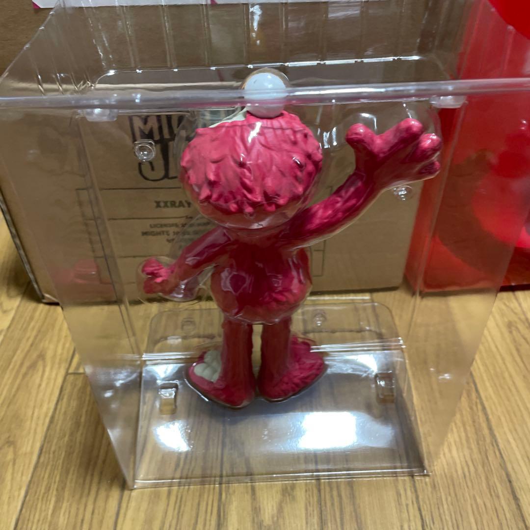 セサミストリート　エルモ　フィギュア　Mighty Jaxx