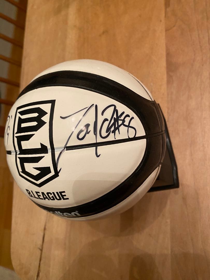 B.LEAGUE サイン入りボール #9安藤周人　#8張本天傑
