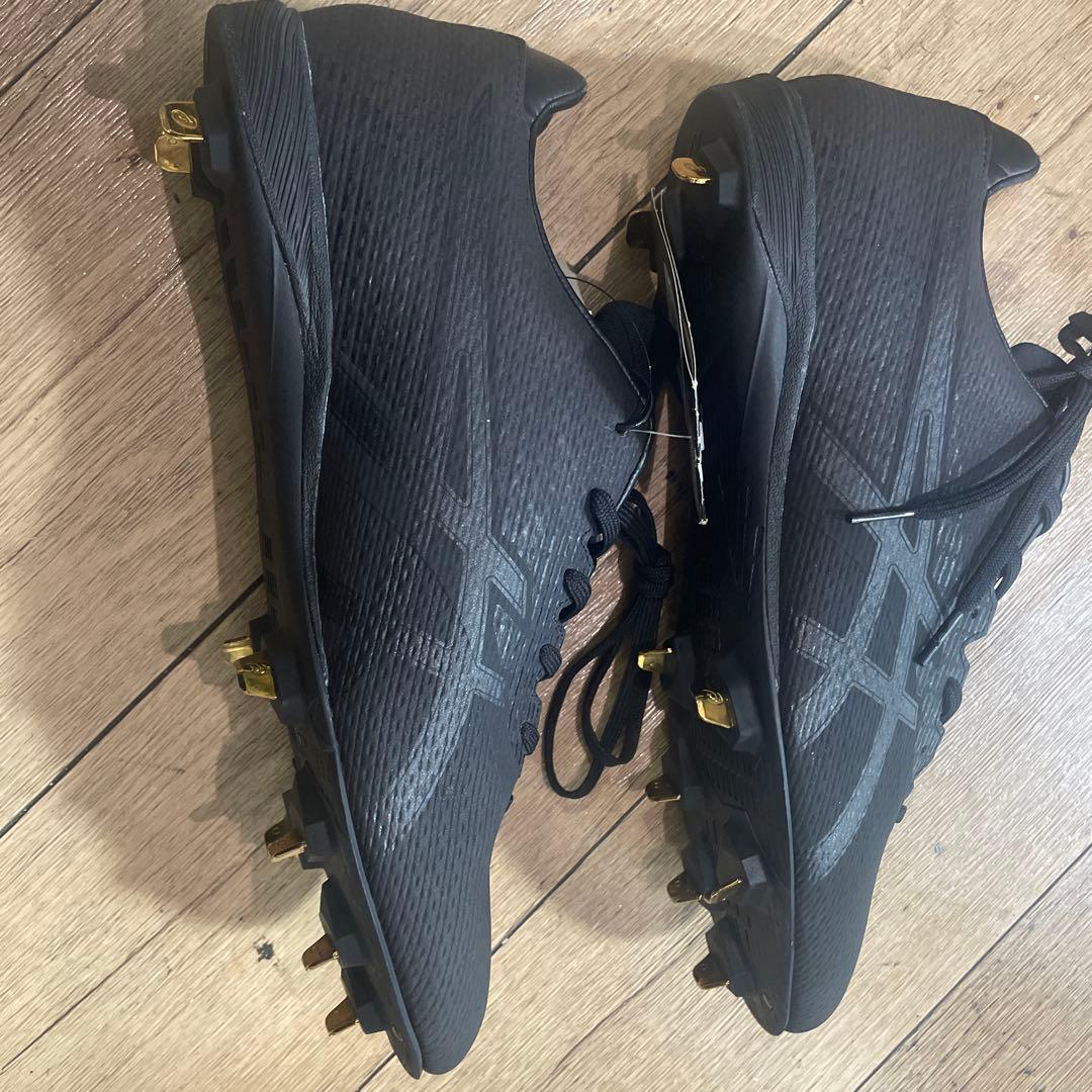 asics ブラック スパイクシューズ 買ったけど使わずに未使用でずっと置いてた