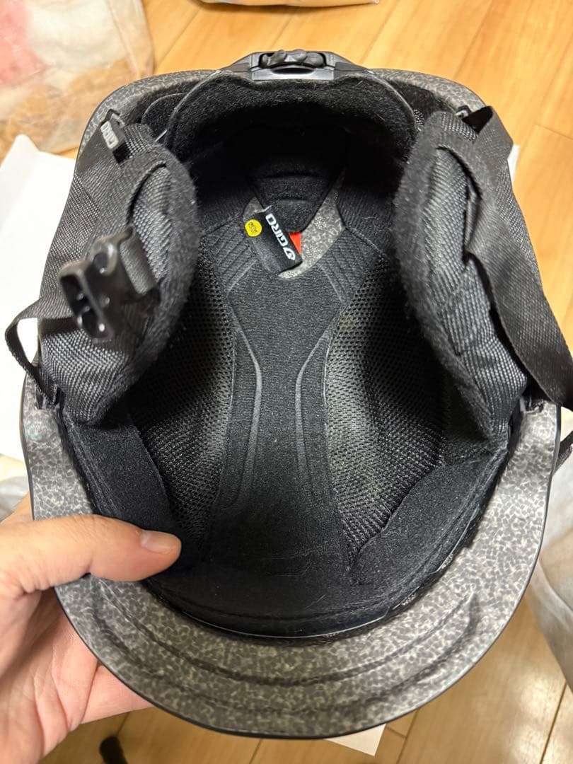 GIRO ジロ スキーヘルメットSARIO MIPS サイズL