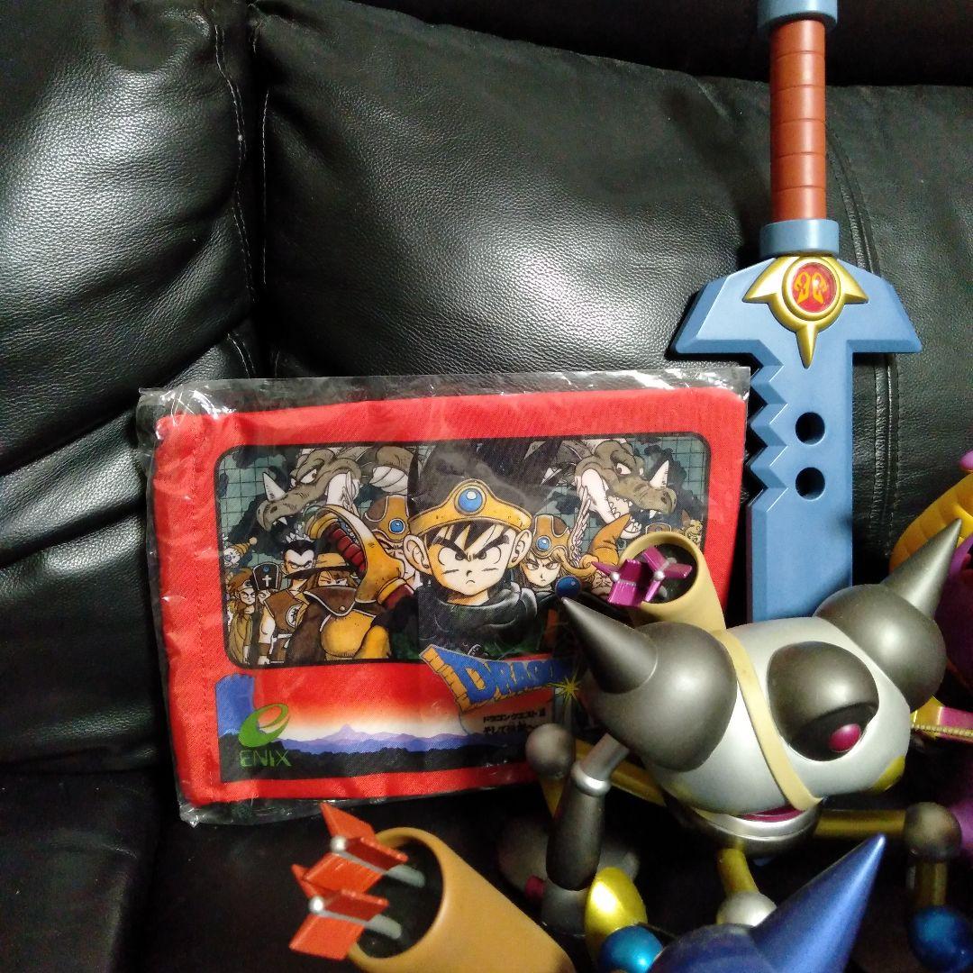 ドラゴンクエストフィギュア４体、ドラゴンクエスト３きんちゃく、パプニカのナイフ