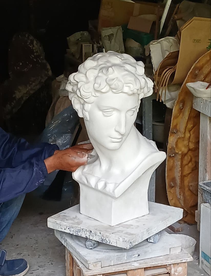 くま。メディチ首像60cm