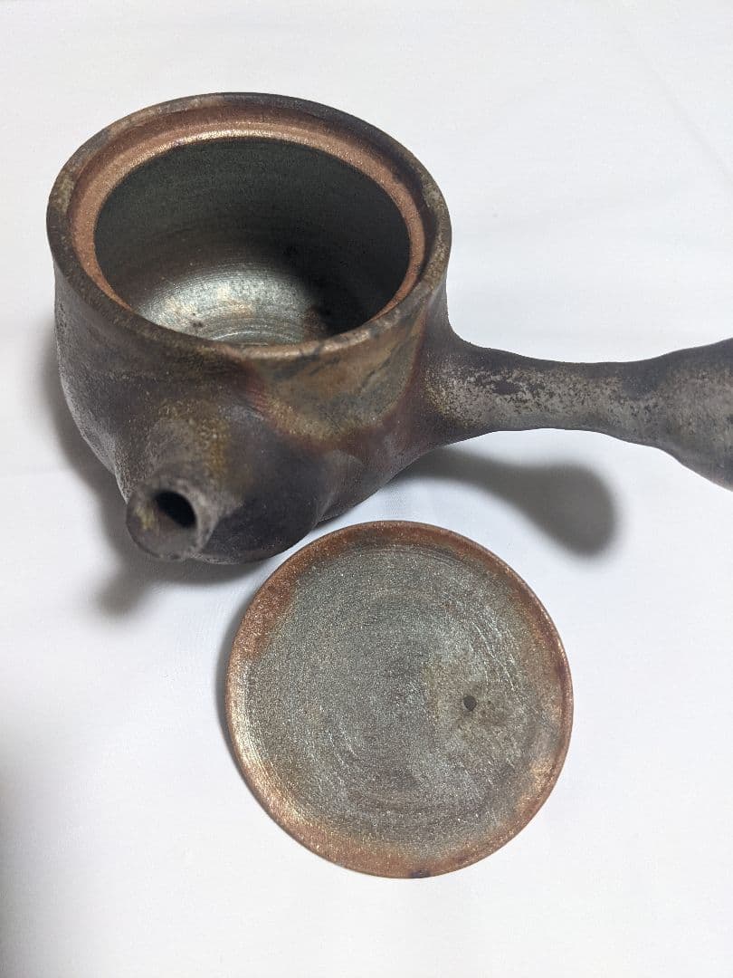 急須（陶印あり）箱なし、説明書なし。