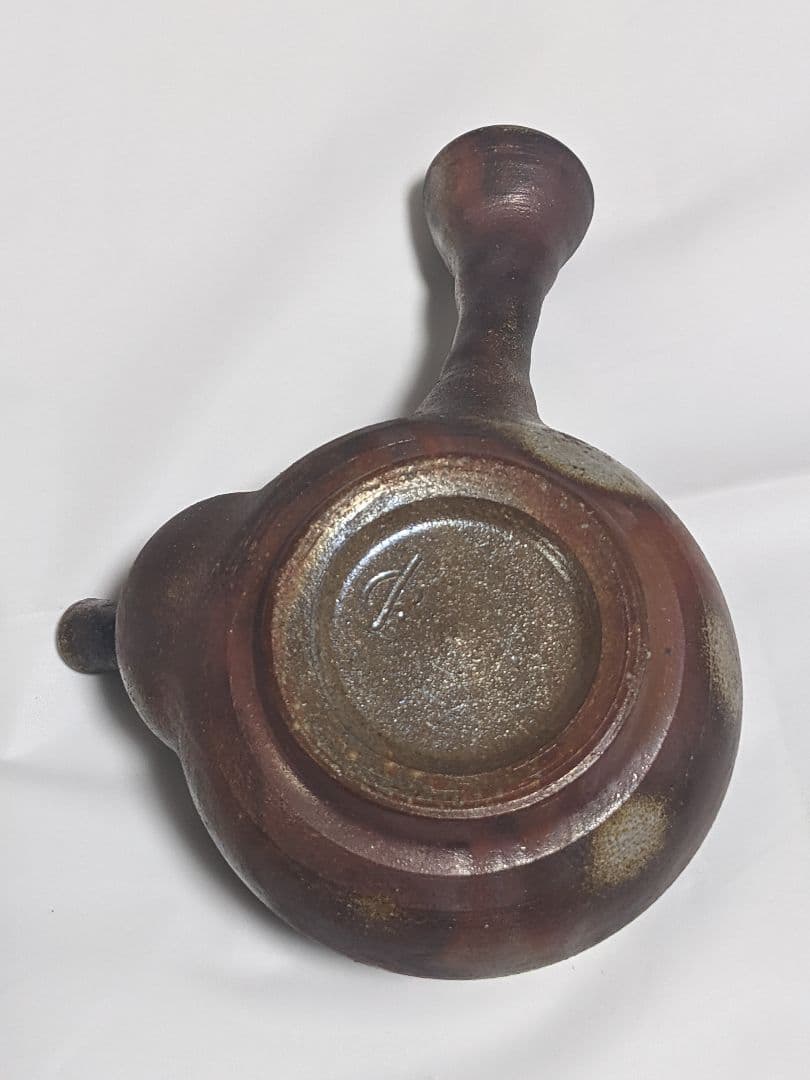 急須（陶印あり）箱なし、説明書なし。