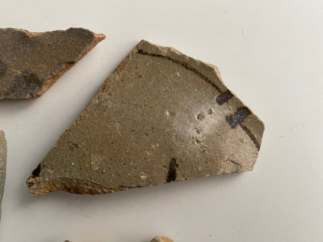 骨董　アンティーク　古唐津　絵唐津　陶片　残欠　桃山　古陶磁　出土　発掘　箸置き