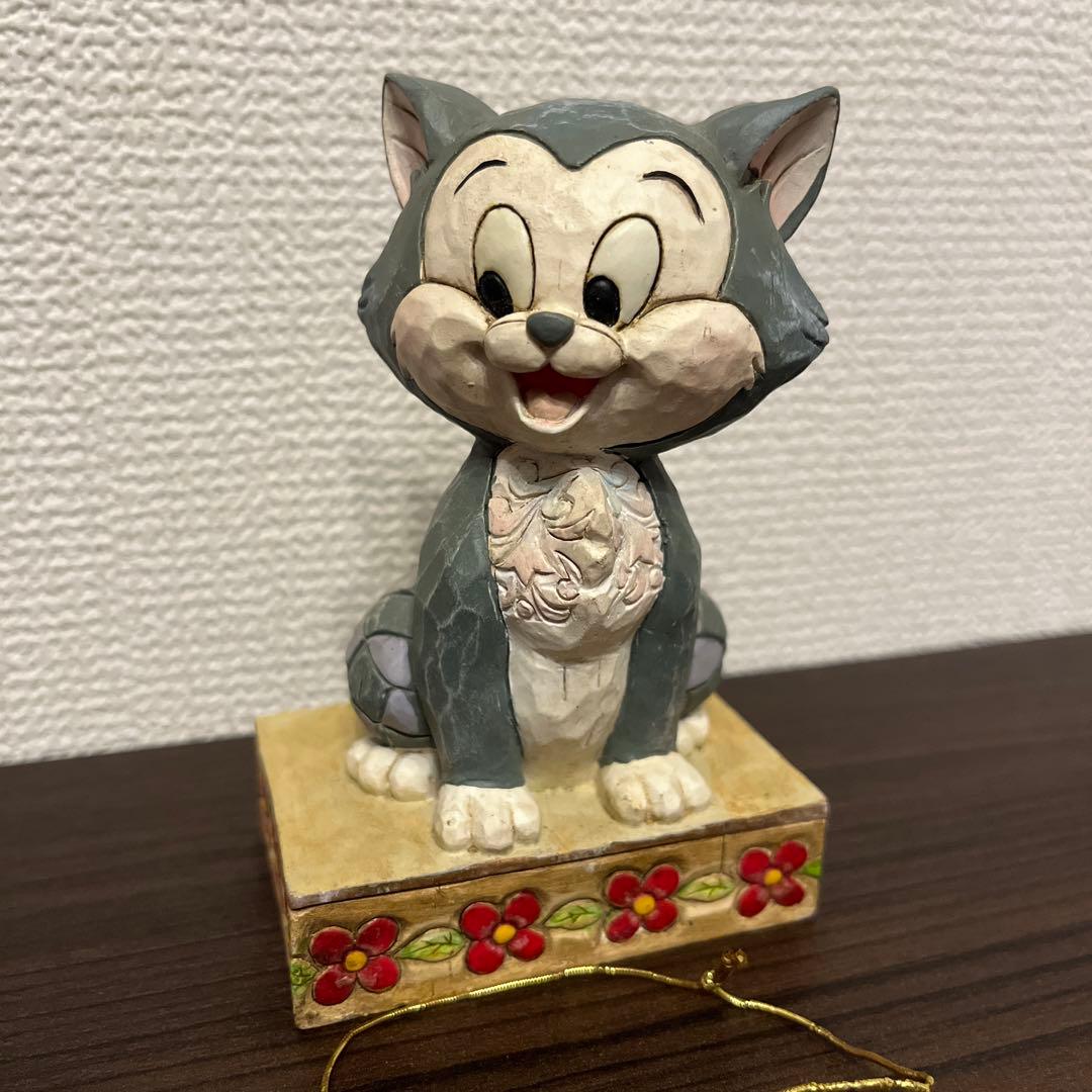 ディズニー トラディション　フィギュア　置き物　フィガロ　ピノキオ