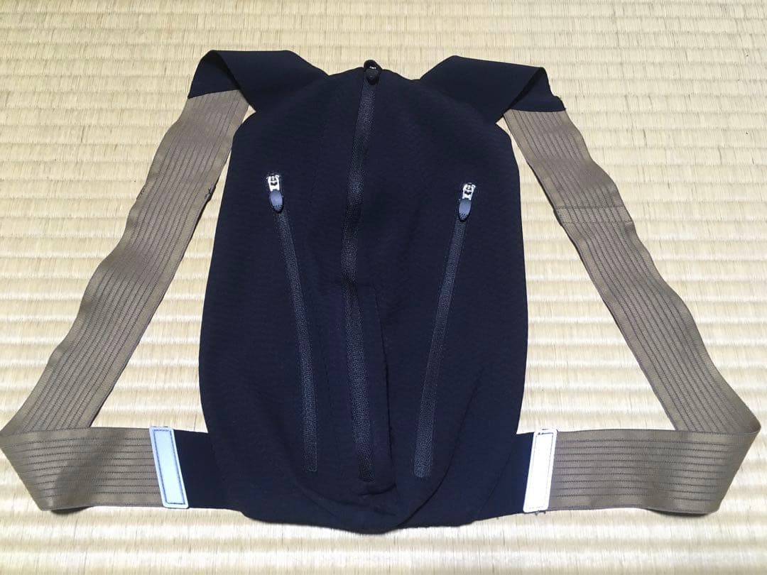 BOSS x ASSOS　防水スパイダーバッグ　アソス　ロードバイク