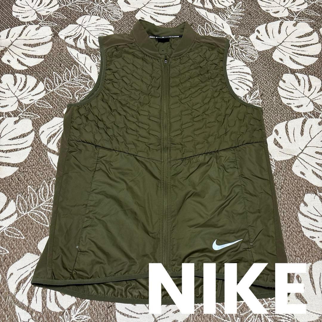 ナイキのエアロロフト ランニングベスト（ダウンベスト）と