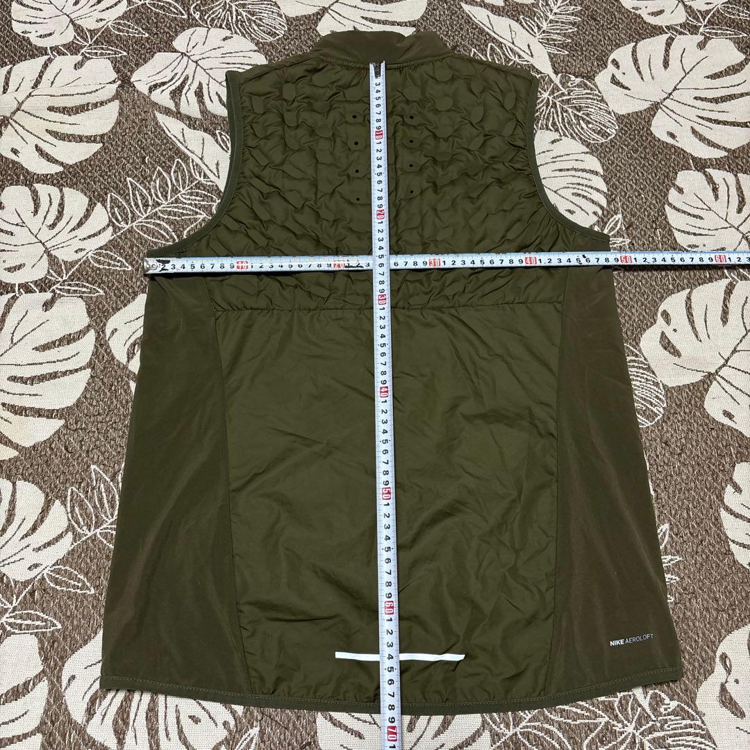 ナイキのエアロロフト ランニングベスト（ダウンベスト）と
