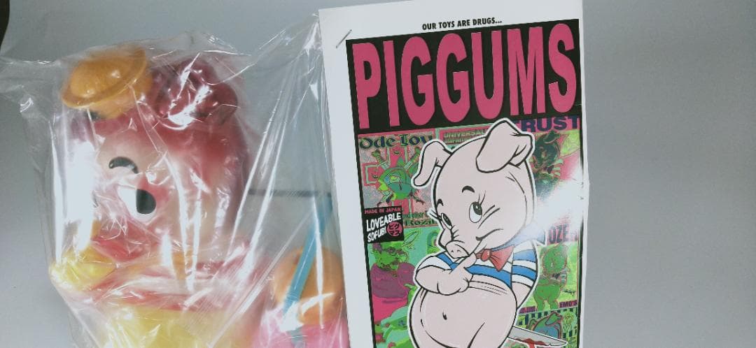 BlackBook Toy Frank Kozik Piggums フィギュア