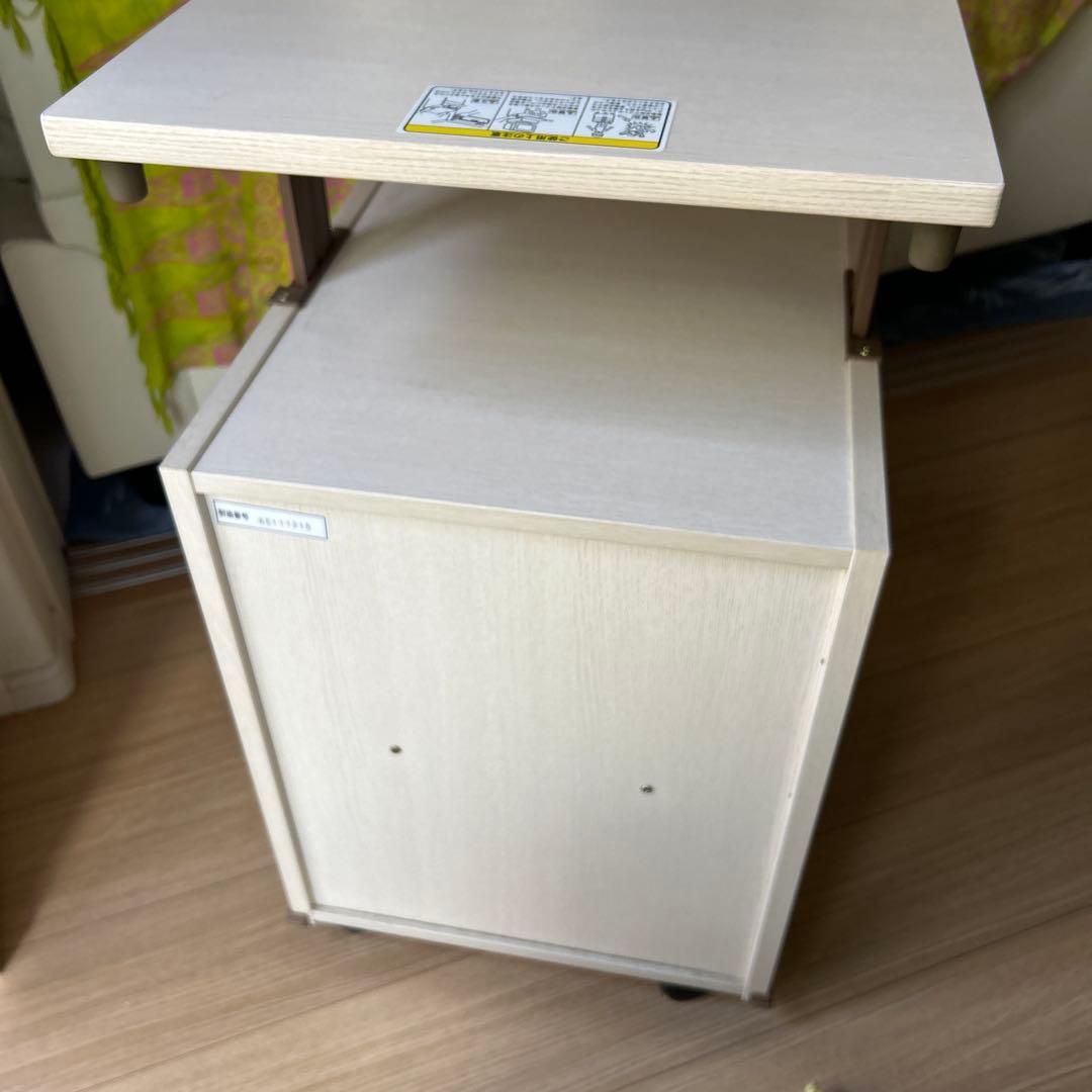 美品　勉強机のサイドワゴン　高さ調整可能　シックな色