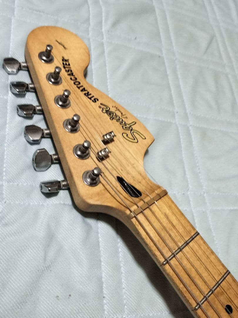 Squier スクワイヤー ストラト standard メイプル指板 ケース付