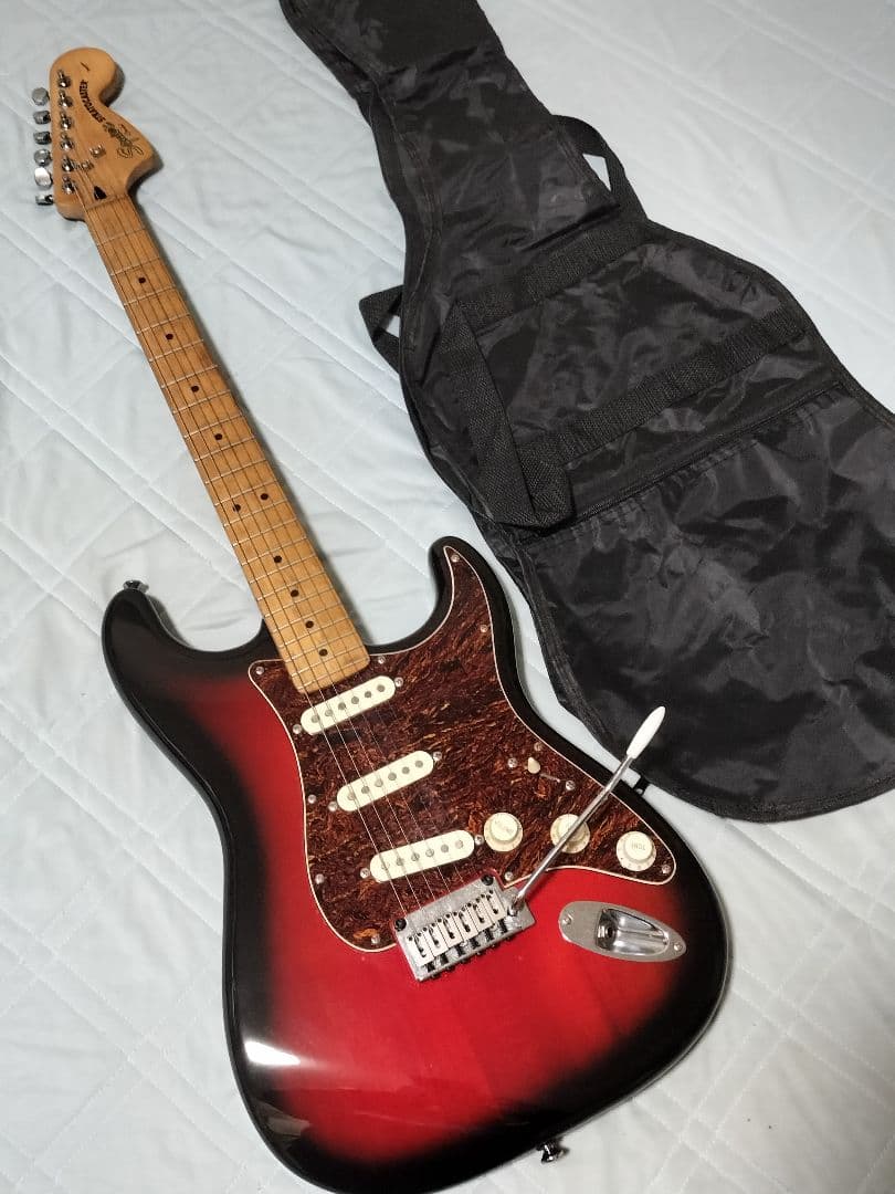 Squier スクワイヤー ストラト standard メイプル指板 ケース付