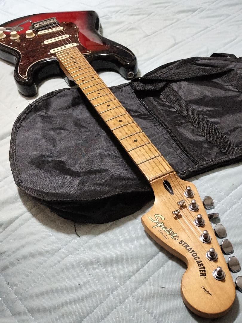 Squier スクワイヤー ストラト standard メイプル指板 ケース付