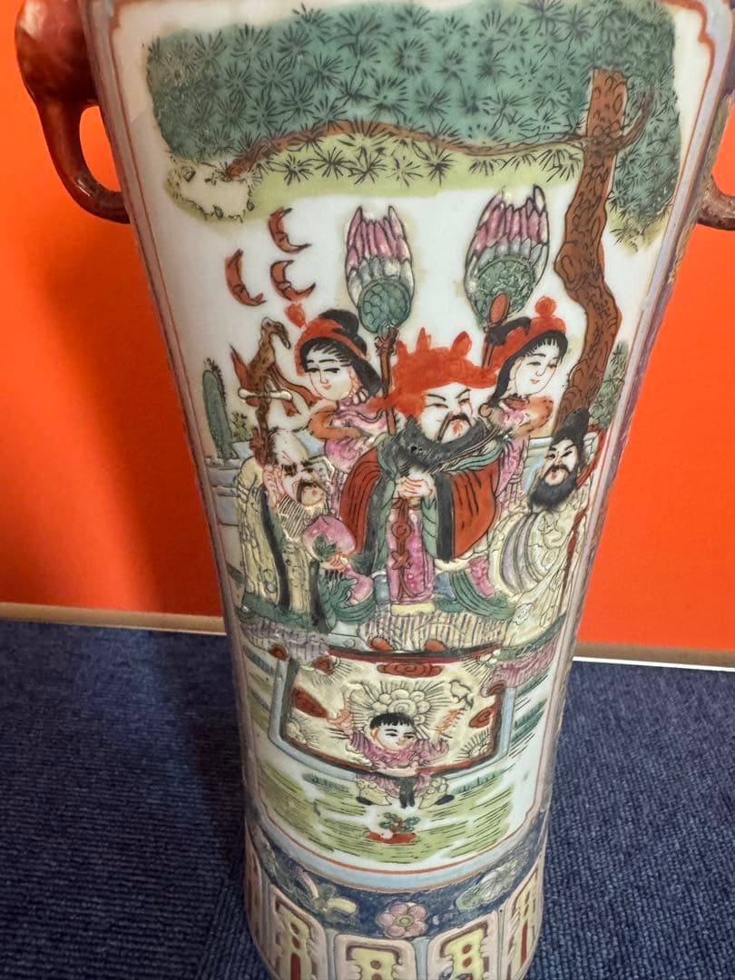 1749中国武神の図が描かれた双耳付きの人物花瓶 大清同治年製銘　時代物