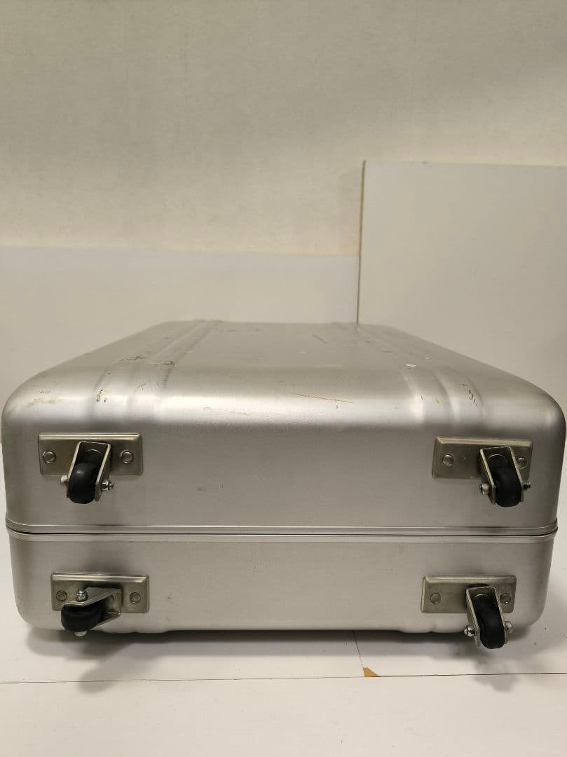 ゼロハリバートン　4S-WSI 72.5cmX50cmX25cm