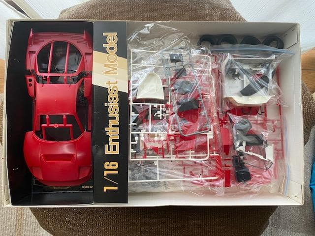 ジャンク 1/16 フジミ フェラーリ F40LM