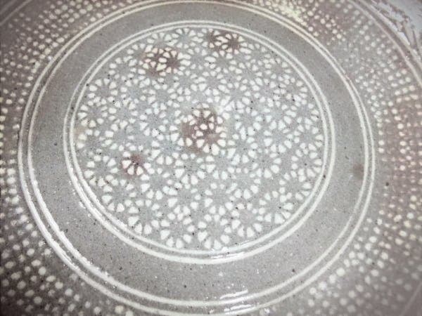 高麗磁器 国家無形文化財「金璟植」花三島 喰篭 牛滴