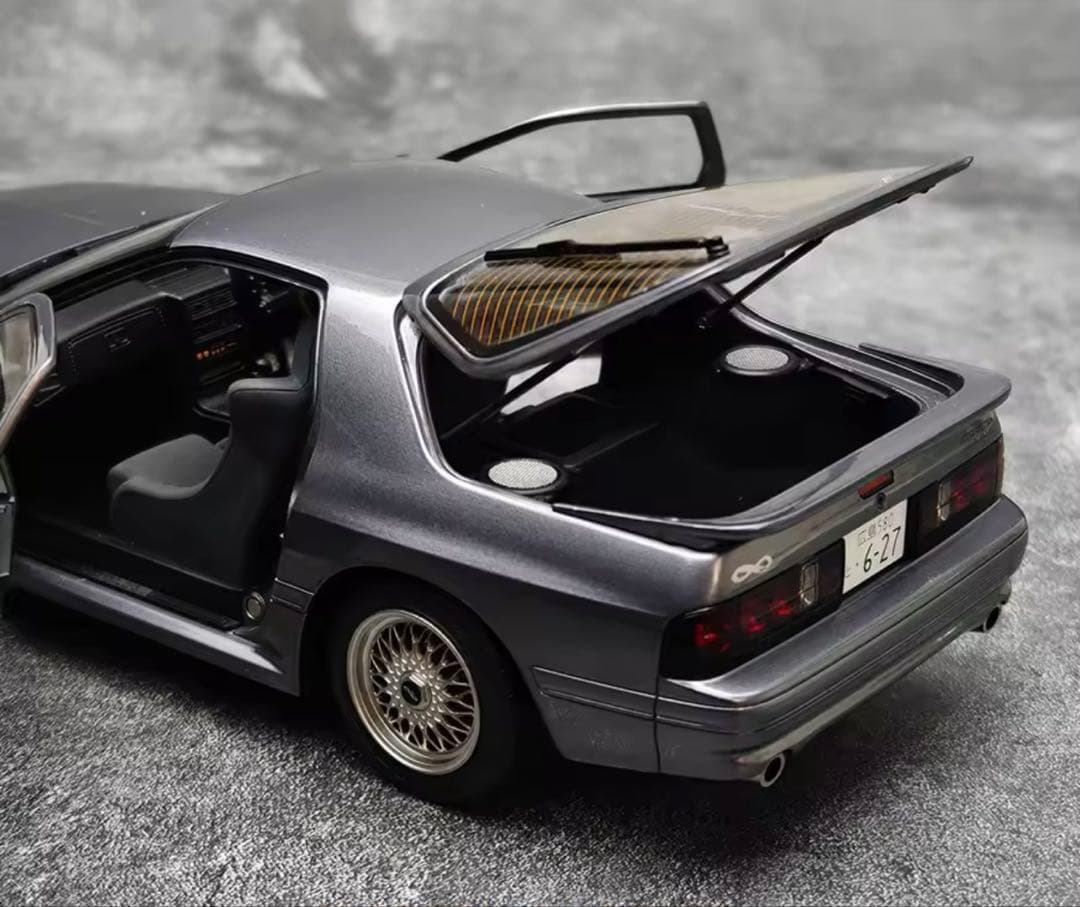自動車 Mazda Savanna RX-7 FC3S 1/18WHELART
