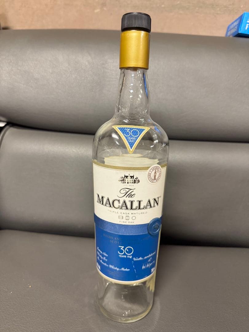 マッカラン30年　空瓶のみ