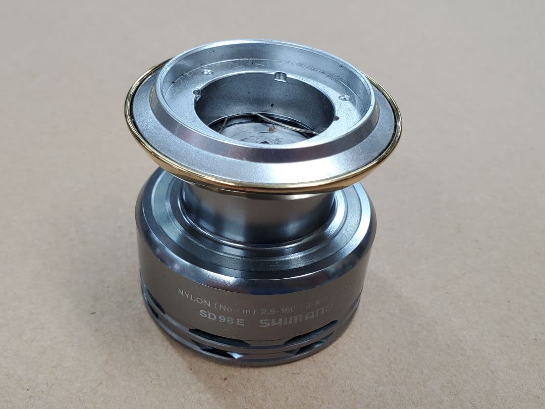 シマノ 11 ツインパワー C3000HG