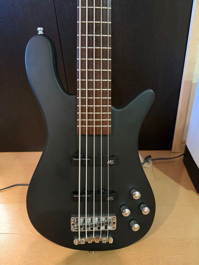 Warwickロックベース5弦エレキベース