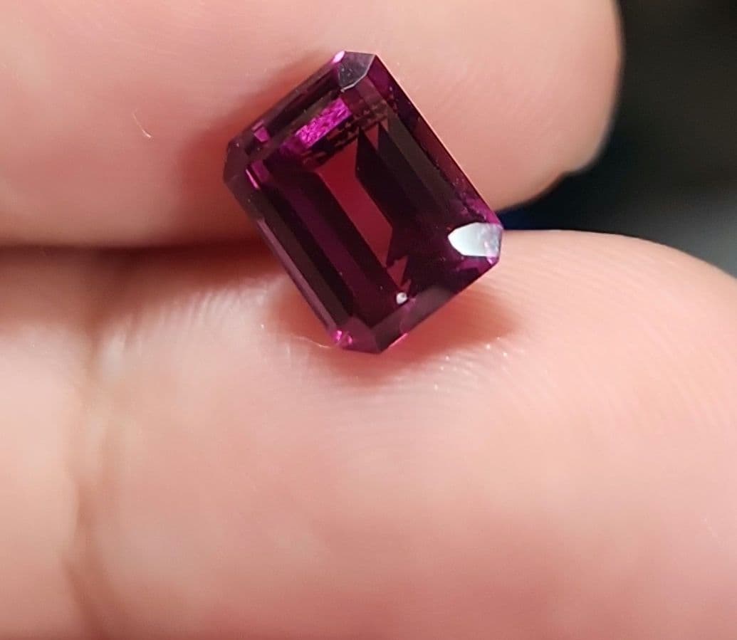 天然ロードライトガーネット 3.289ct