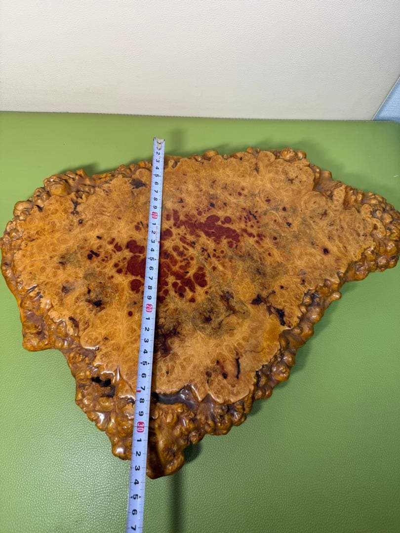 木製バール装飾品 黄褐色と赤褐色