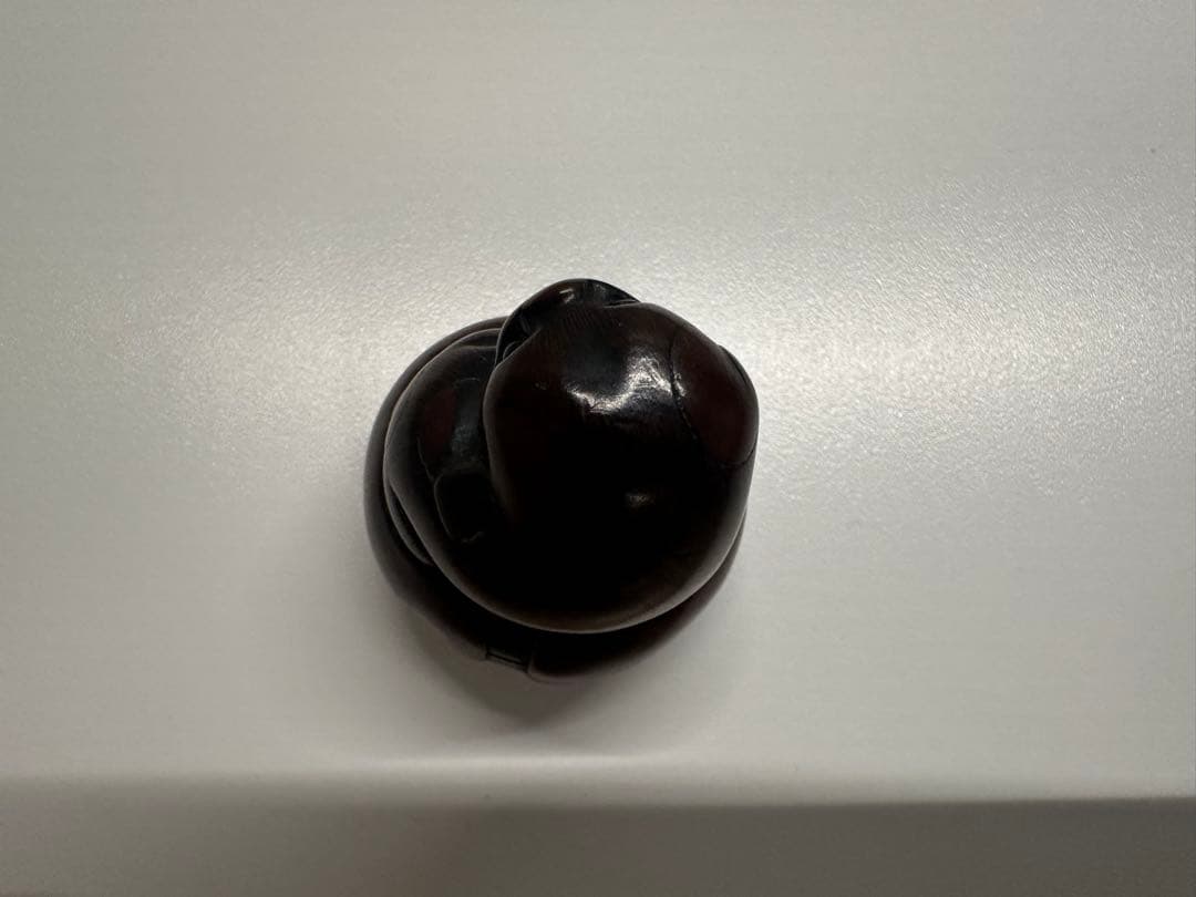 根付(netsuke) 犬の根付　玉山作　木製　江戸時代