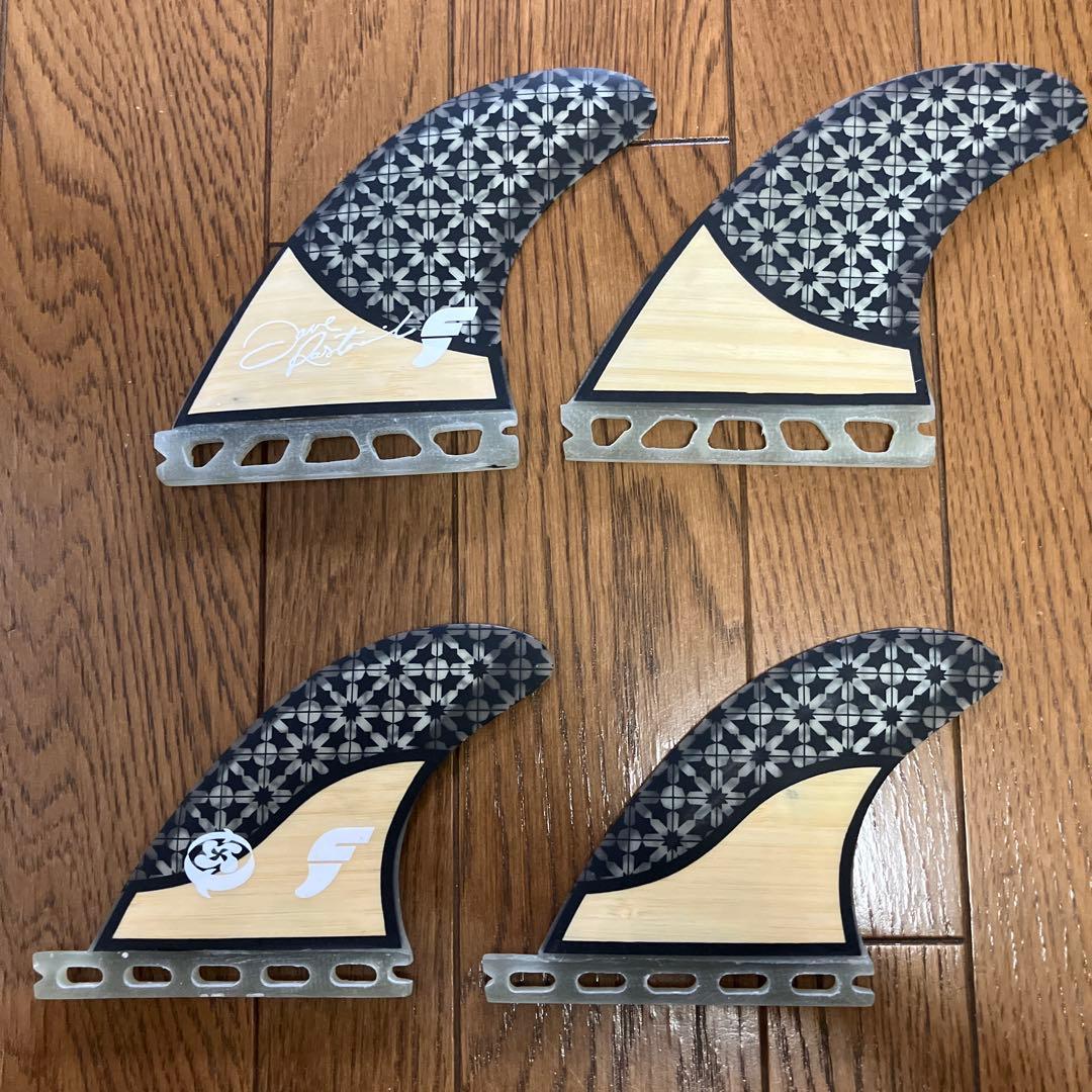 futuresフューチャー　バンブークワッド4本フィン