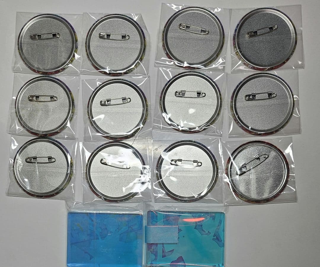 東雲絵名 18c グリッター缶バッジ