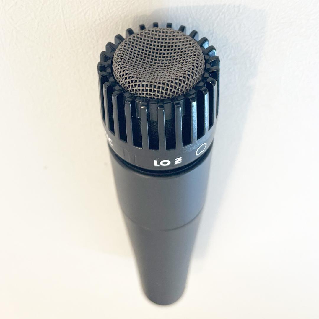美品！　SHURE SM57 ダイナミックマイク 本体と付属品
