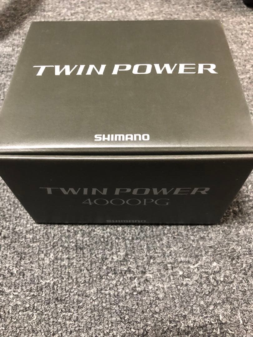 SHIMANO ツインパワー4000PG スピニングリール