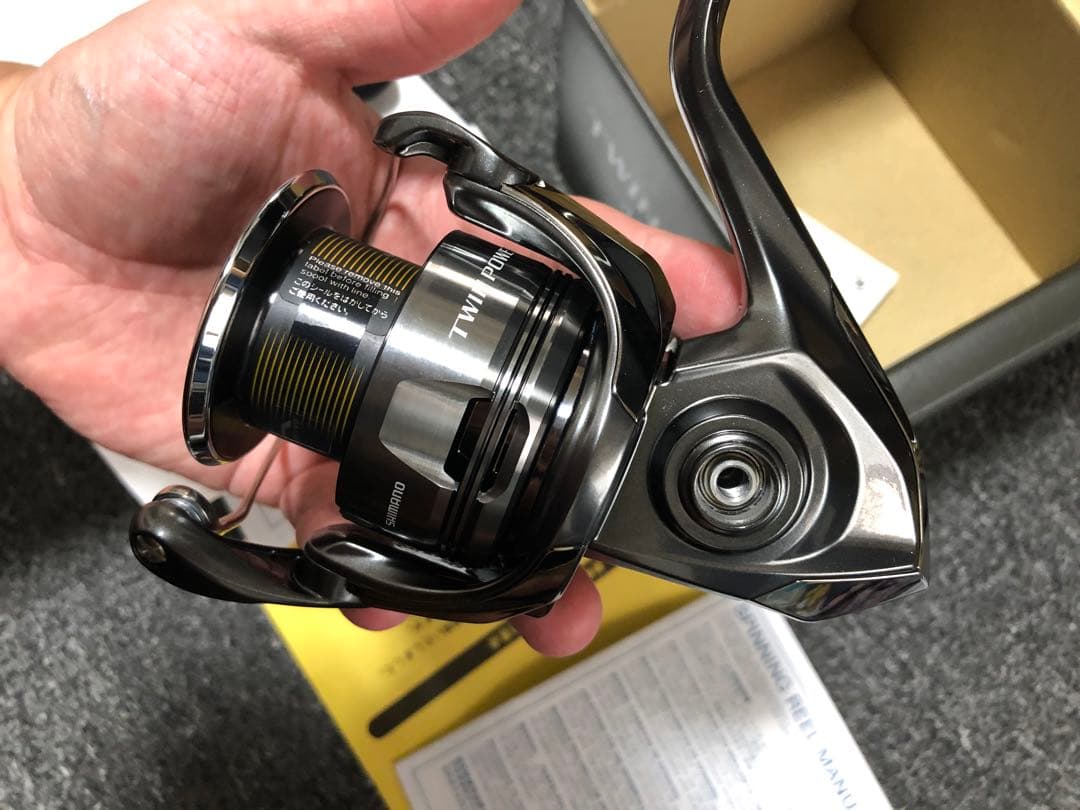 SHIMANO ツインパワー4000PG スピニングリール