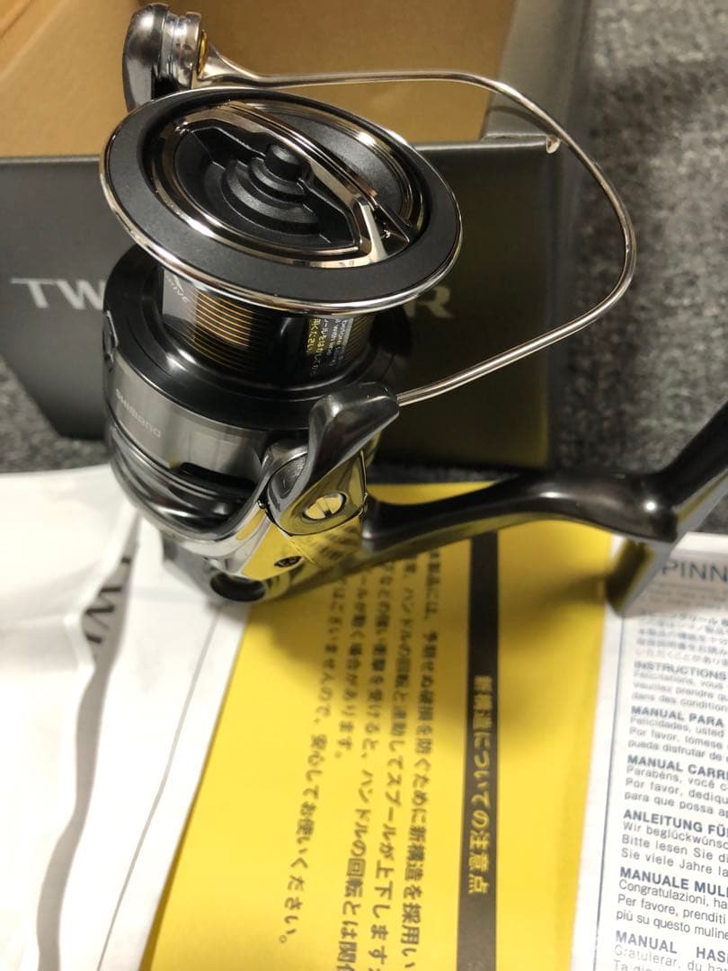 SHIMANO ツインパワー4000PG スピニングリール