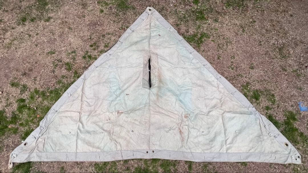 スウェーデン軍 三角 軍幕 USED（良好）　コットン①