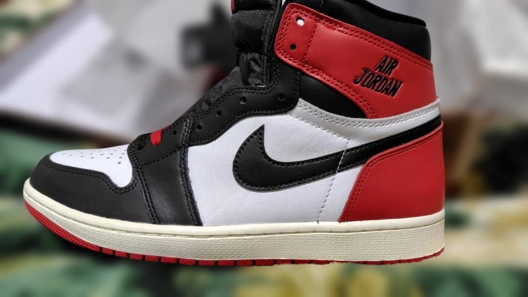 【未使用】NIKE Air Jordan 1 BlackToeつま黒 28.5