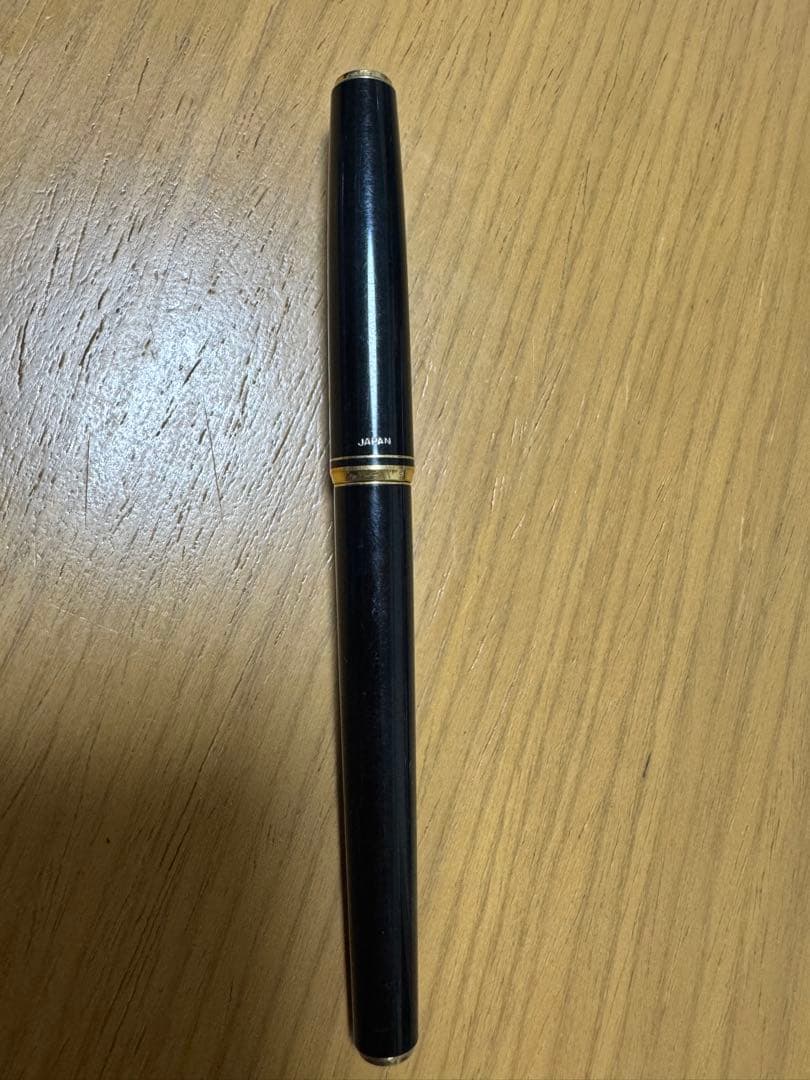 黒色ボールペン フロータイプ