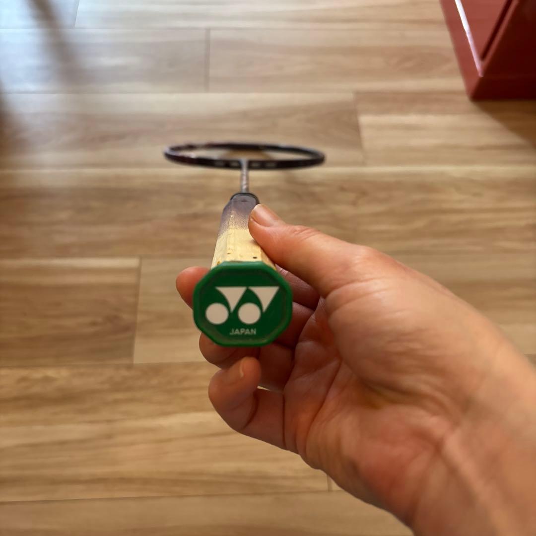 YONEX バドミントンラケット　アストロクス100zz 3UG5