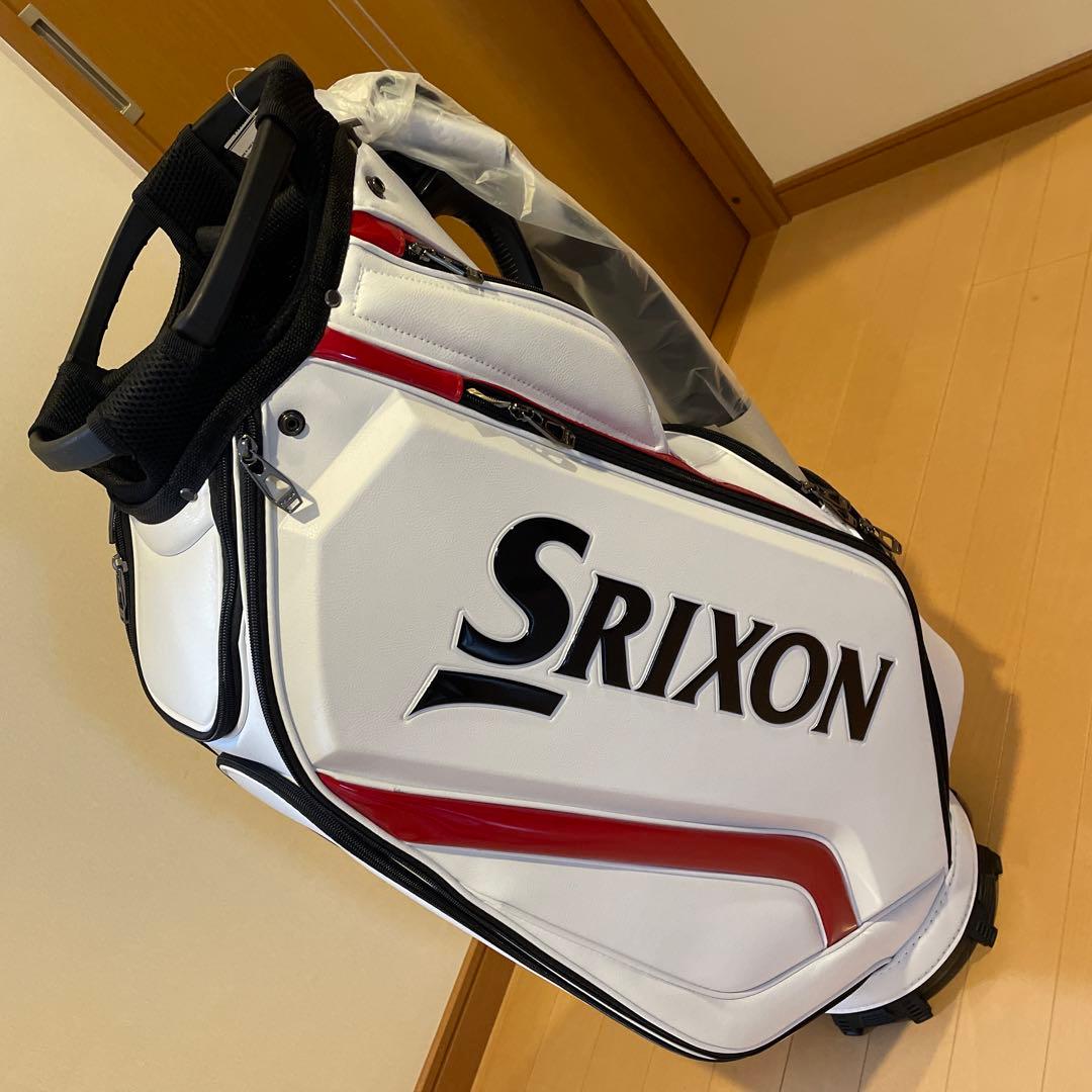 大人気のスリクソンキャディーバック