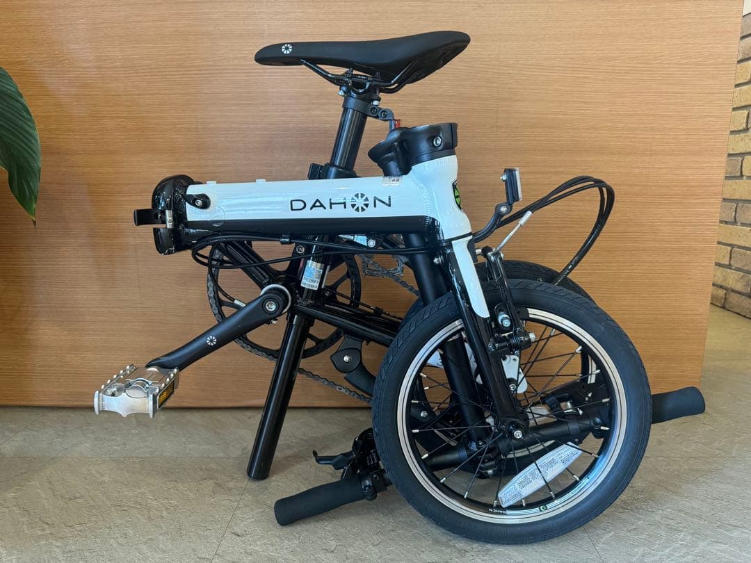 DAHON 折りたたみ自転車 ホワイト/ブラック